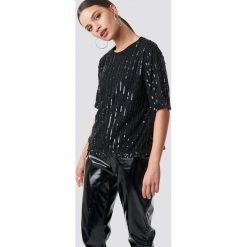 NA-KD Party Top z cekinami - Black. Czarne topy damskie marki NA-KD Party, bez wzorów, bez kołnierzyka. Za 202,95 zł.