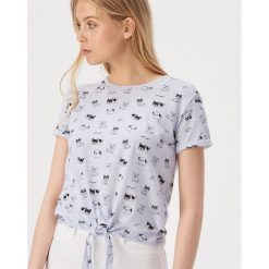 Wiązany crop top - Niebieski. Niebieskie topy damskie Sinsay, s, bez wzorów, bez kołnierzyka. W wyprzedaży za 7,99 zł.