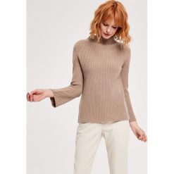 Kaszmirowy sweter w kolorze jasnobrązowym. Pomarańczowe swetry damskie ZOCHA, m, z kaszmiru. W wyprzedaży za 499,95 zł.