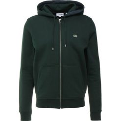 Lacoste Bluza z kapturem sinople. Zielone bluzy męskie marki Lacoste, xxl, z bawełny, z kapturem. Za 509,00 zł.