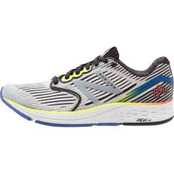 Buty sportowe damskie: New Balance W 890 LONDON Obuwie do biegania treningowe white