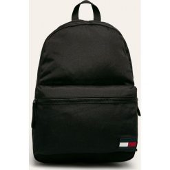 Tommy Hilfiger - Plecak. Niebieskie plecaki męskie TOMMY HILFIGER, w paski, z poliesteru. Za 299,90 zł.