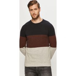 Produkt by Jack & Jones - Sweter. Szare swetry męskie PRODUKT by Jack & Jones, s, bez wzorów, z bawełny, z okrągłym kołnierzem, bez kaptura. Za 119,90 zł.