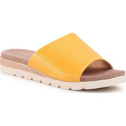Klapki CAPRICE - 9-27102-24 Lemon Nappa 639. Żółte klapki damskie Caprice, bez wzorów, ze skóry, bez obcasa. W wyprzedaży za 159,00 zł.