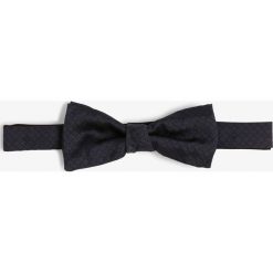 HUGO - Muszka męska z jedwabiu, niebieski. Niebieskie muszki męskie HUGO, bez wzorów, eleganckie. Za 199,95 zł.