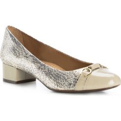 Buty damskie. Czółenka damskie Wittchen, bez wzorów, ze skóry, bez obcasa. W wyprzedaży za 159,92 zł.