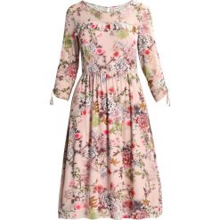 Sukienki hiszpanki: Taifun Sukienka letnia misty rose