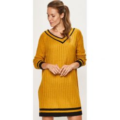 Glamorous - Sukienka. Żółte sukienki damskie Glamorous, na co dzień, s, bez wzorów, z dzianiny, casualowe, bez kołnierzyka, z długim rękawem, długie, mini, proste. W wyprzedaży za 159,90 zł.