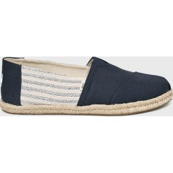Toms - Espadryle. Niebieskie espadryle męskie Toms, bez wzorów, z gumy. W wyprzedaży za 179,90 zł.