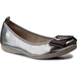 Baleriny LA BALLERINA - 20010-188 Lam Arg. Szare baleriny damskie marki La Ballerina, ze skóry, klasyczne, na płaskiej podeszwie. W wyprzedaży za 269,00 zł.