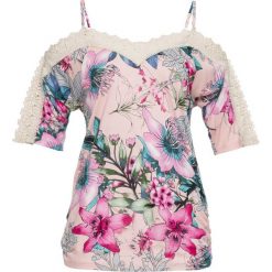 Shirt z szydełkową koronką bonprix pastelowy jasnoróżowy z nadrukiem. Różowe koszulki damskie bonprix, z nadrukiem, z koronki, bez kołnierzyka, bez rękawów. Za 37,99 zł.