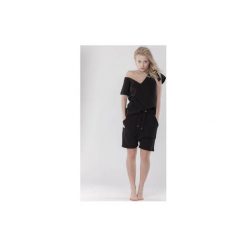 ONE-T-PIECE Black. Zielone t-shirty damskie marki Taff.one, s, bez wzorów, bez kołnierzyka. Za 99,00 zł.