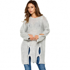 Sweter w kolorze jasnoszarym. Szare swetry oversize damskie Lemoniade, ze splotem. Za 169,95 zł.