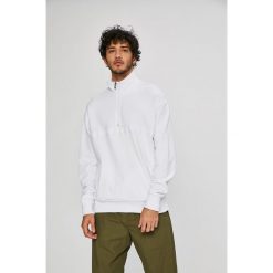 Review - Bluza. Białe bluzy męskie Review, s, bez wzorów, z bawełny, z kapturem, z krótkim rękawem, krótkie, bez kaptura. W wyprzedaży za 79,90 zł.