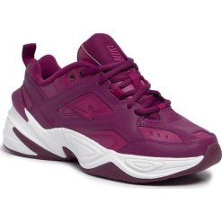 Buty NIKE - M2K Tekno AO3108 601 True Berry/True Berry. Fioletowe półbuty damskie Nike, bez wzorów, ze skóry ekologicznej, bez obcasa, na płaskiej podeszwie, bez zapięcia. W wyprzedaży za 309,00 zł.