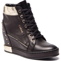 Sneakersy CARINII - B5095 E50-J16-000-C98. Czarne półbuty damskie marki Carinii, bez wzorów, ze skóry, bez obcasa, na koturnie, bez zapięcia. Za 519,00 zł.