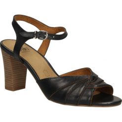 Sandały caprice 9-28300-24. Niebieskie sandały damskie Caprice, bez wzorów, ze skóry, bez obcasa, bez zapięcia. Za 279,99 zł.