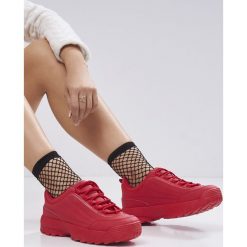 Czerwone Sneakersy Waves All Night. Czerwone sneakersy damskie Born2be, z jeansu. Za 89,99 zł.
