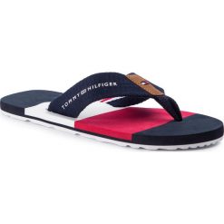 Japonki TOMMY HILFIGER - Color Block Beach Sandal FM0FM02265 Midnight 403. Niebieskie klapki męskie TOMMY HILFIGER, bez wzorów, ze skóry ekologicznej. W wyprzedaży za 129,00 zł.
