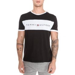 Tommy Hilfiger Koszulka do spania Czarny. Czarne koszulki męskie TOMMY HILFIGER, s, z nadrukiem, z bawełny, bez kołnierzyka, bez rękawów. Za 154,95 zł.