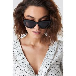 NA-KD Accessories Okulary przeciwsłoneczne kocie oczy - Black. Czarne okulary przeciwsłoneczne damskie marki NA-KD Accessories. Za 80,95 zł.