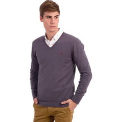 Swetry klasyczne męskie: Sweter w kolorze szarym
