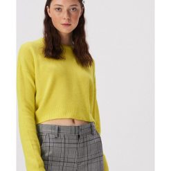 Lekki sweter typu crop - Zielony. Zielone swetry damskie Sinsay, s, bez wzorów, bez rękawów, bez kaptura. Za 49,99 zł.