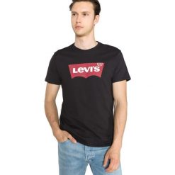 Levi's Koszulka Czarny. Czarne podkoszulki męskie s, z nadrukiem, z bawełny. Za 102,95 zł.
