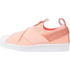 Adidas Originals SUPERSTAR SLIP ON Półbuty wsuwane clear orange/footwear white. Różowe półbuty damskie wsuwane adidas Originals, bez wzorów, ze skóry, na niskim obcasie, bez zapięcia. Za 379,00 zł.