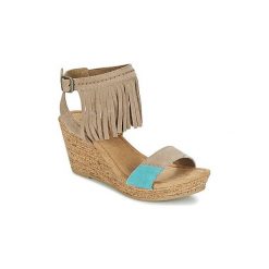 Sandały Minnetonka POPPY. Pomarańczowe sandały damskie marki Minnetonka. Za 293,30 zł.