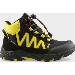 Buty zimowe chłopięce (30-38). Pomarańczowe buty chłopięce zimowe z gumy, bez zapięcia. W wyprzedaży za 79,99 zł.