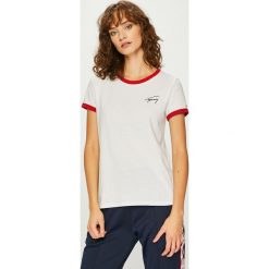 Tommy Jeans - Top. Białe topy damskie marki Tommy Jeans, s, z nadrukiem, z bawełny, z okrągłym kołnierzem. Za 179,90 zł.