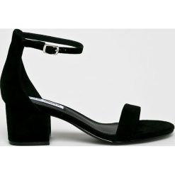 Steve Madden - Sandały Irenee. Czarne sandały damskie Steve Madden, bez wzorów, ze skóry, z okrągłym noskiem, bez obcasa, na obcasie, na klamry. W wyprzedaży za 269,90 zł.