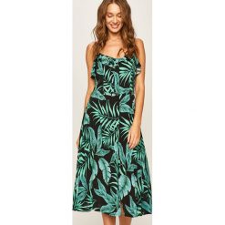 Pepe Jeans - Sukienka Tula. Sukienki damskie Pepe Jeans, s, bez wzorów, z wiskozy, z okrągłym kołnierzem, bez rękawów, midi, rozkloszowane. W wyprzedaży za 199,90 zł.