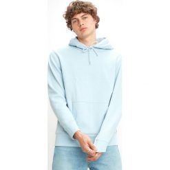 Levi's Bluza Niebieski. Niebieskie bluzy męskie Levi's®, s, bez wzorów, z bawełny, bez kołnierzyka, bez rękawów, bez kaptura. Za 326,95 zł.
