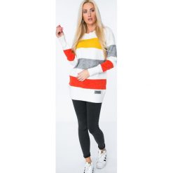 Swetry klasyczne damskie: Sweter w pasy / miodowy MISC001