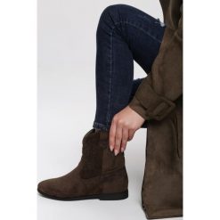 Khaki Botki Duoki. Brązowe koturny damskie Renee, z okrągłym noskiem, za kostkę, bez obcasa, na płaskiej podeszwie, na zamek. Za 149,99 zł.