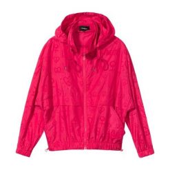 Desigual kurtka damska Chaq Pure 36 różowa. Różowe kurtki damskie Desigual, z nadrukiem, bez kaptura. Za 449,00 zł.