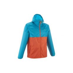 Kurtka przeciwdeszczowa turystyczna NH100 Raincut zip pomarańczowa męska. Pomarańczowe kurtki męskie QUECHUA, xl, bez wzorów, z poliesteru, krótkie, bez kaptura. W wyprzedaży za 49,99 zł.
