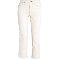 Jeansy damskie: Topshop BOUTIQUE Jeansy Straight leg cream