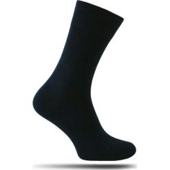 Jednokolorowe Skarpetki Męskie Chattier - Granatowe SKCH0002basicclassic. Niebieskie skarpetki męskie Chattier, bez wzorów, z bawełny. Za 9,50 zł.