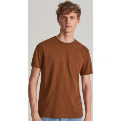 Gladki T-shirt - Bordowy. Czerwone t-shirty męskie Reserved, xl, bez wzorów, bez kołnierzyka. Za 24,99 zł.