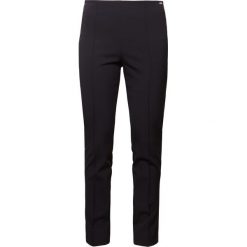 Escada Sport TEPITA Spodnie materiałowe black. Czarne spodnie damskie marki Escada Sport, z elastanu. W wyprzedaży za 389,50 zł.