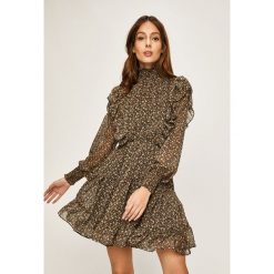 Answear - Sukienka. Czarne sukienki damskie ANSWEAR, s, bez wzorów, z wiskozy, z golfem, z długim rękawem, długie, mini, rozkloszowane. W wyprzedaży za 119,90 zł.