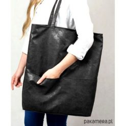 Duża torba shopper z zamszu ekologicznego. Czarne torby damskie na zakupy Pakamera, bez wzorów, na ramię, duże, bez dodatków. Za 151,00 zł.