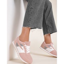 Różowe Buty Sportowe Halisure. Różowe buty sportowe damskie Renee, bez wzorów, sportowe. Za 79,99 zł.