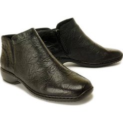 RIEKER L3881-00 black, botki damskie. Czarne botki damskie Rieker, z gumy, bez obcasa, na obcasie, na zamek. Za 269,90 zł.