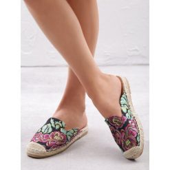 Czarno-Fuksjowe Klapki Genius. Czarne espadryle damskie Born2be, z haftami, bez obcasa, na płaskiej podeszwie. Za 49,99 zł.