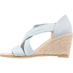 Rzymianki damskie: Office MAIDEN Sandały na koturnie light blue