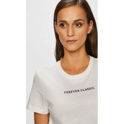 Tommy Hilfiger - Top. Białe bluzki damskie TOMMY HILFIGER, s, z nadrukiem, z bawełny, z okrągłym kołnierzem. W wyprzedaży za 99,90 zł.